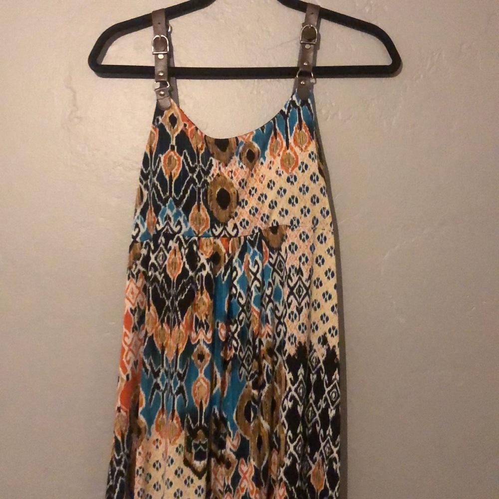 👗♥️ Patterned Maxi w/ leather buckle straps ♥️👗